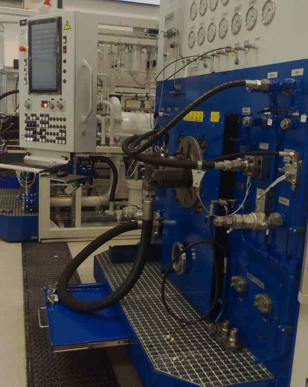 Test bench and control console